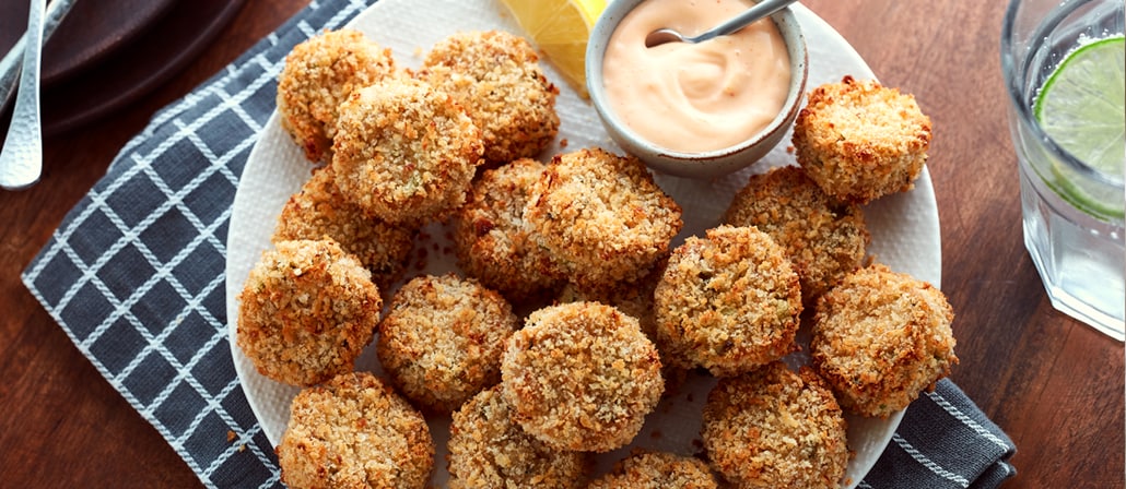 Air Fried Dill Pickle Crab Cakes with Spicy Mayo